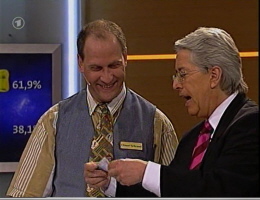 Zweiter Platz: Der Gewinn- Ein ARD Fernsehlotterie Los (QSWR/ARD) Zweiter Platz: Der Gewinn- Ein ARD Fernsehlotterie Los (QSWR/ARD)